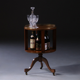 Ronde satijnhouten boekenmolen wijntafel met bronzen reling ca 1915 ingelegde biezen (No.222170)