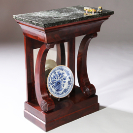Klein vroeg Biedermeier trumeau of wandtafel met lade en spiegel Hollands ca 1815 (No.971730)