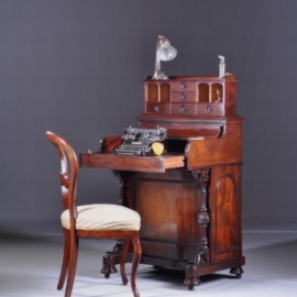 Antieke bureaus / Davenport secretaire met geheime Harlequin pop up vakjes ca. 1845 (No.891403)
