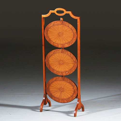 Cake stand in satijnhout ingelegd met zonmotief ca. 1920 (No.301885)