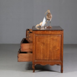 Antieke kast / Franse eikenhouten commode ca. 1750 met orgel gebogen front (No.690712)