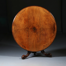 Ronde tilttop Victoriaanse eetkamertafel in wild noten ca 1860 (No.281415)