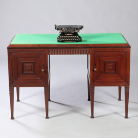 Art deco bureau schrijftafel in mahonie met groen schrijfblad ca 1915 laden achter deurtjes (No.962675)1