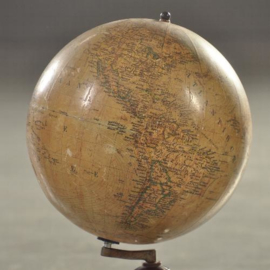 Antieke globes /Antieke globes / Aardglobe uitgave Erven Bijleveld Utrecht ca. 1925/30  (No.998893)