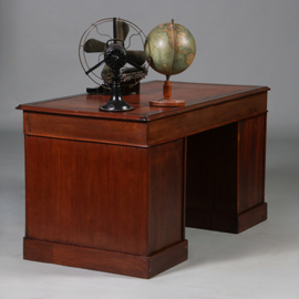Mahonie schrijfbureau Victoriaans ca 1860 met prachtig goud gestempel oud leer (No.211725)