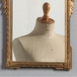 Antieke spiegel / klein Louis Seize stijl spiegeltje ca. 1875 met kwasten in het kroontje (No.762445)