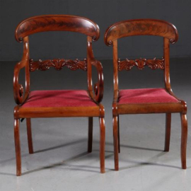 Antieke stoelen / Stel van 8 Charles X mahonie eetkamerstoelen 2 met armleuningen  ca. 1820 prijs incl bekleding naar wens (No.650357)