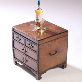 Antieke wijnkist of cellerate Engels 18e eeuw met "faux drawer" (No.892915)