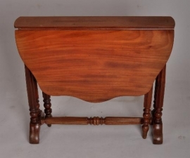 Antieke bijzettafels / Victoriaanse sutherland table in mahonie ca. 1860 (No.86999)