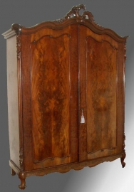 Antieke kast / kuifkast zeer groot met rijk gestoken details (No.76126)