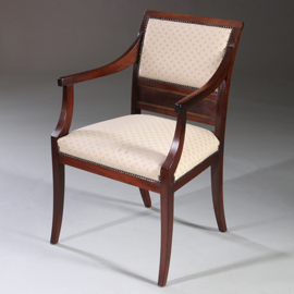 Stel van 10 directoire stoelen in hiërarchische maten incl nieuwe bekleding naar wens  (No.211745)