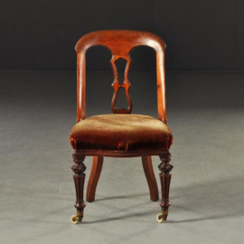 Antieke stoelen / Met stof naar keus stel van 8 comfortabele Engelse mahonie gondola stoelen ca. 1860  (No.142129)