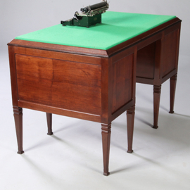 Art deco bureau schrijftafel in mahonie met groen schrijfblad ca 1915 laden achter deurtjes (No.962675)1