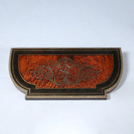 Bijzonder fraaie wandtafel in wortelnoten met ebben en brons beslagen Boulle stijl ca 1910 (No.450340)