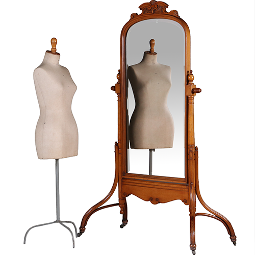 Uiterst elegante passpiegel in blond notenhout ca 1895 facet geslepen (No.311415)#