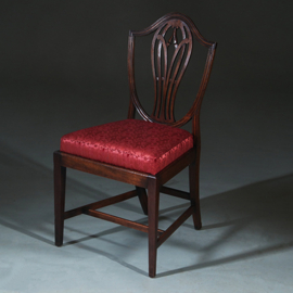 Zeer comfortabel stel van 8 Regency eetkamerstoelen net nieuw gestoffeerd (No.272000)