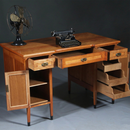 Satijnhouten bureau met zwarte accenten Hollands ca 1910 (No.283010)