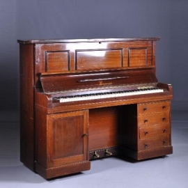 Antieke bureaus / Bremar Pianobureau ca. 1910 / Een bureau waar muziek in zit (No.891405)