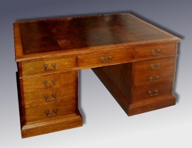 Antieke Bureaus / Engels partnersdesk met mooi oud leer ca. 1860. (No.78228)