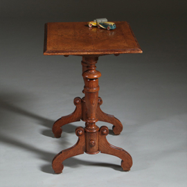 Eenvoudig eiken bijzettafeltje in mooie oude kleur ca 1885 Hollands (No262210)