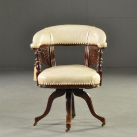 Antieke stoelen / Bureaustoel of captainschair ca. 1860 met oud wit leer (No.194189)