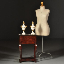 Antieke kast / Kleine trumeau of commode ca. 1825 met drie laden  en geaderd grijs marmer (No.511859)