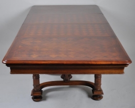 Antieke tafel / Coulissetafel met geparketeerd blad en prachtige inlegbladen  2,30 m. (No.8483)