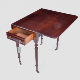 Antieke bijzettafels / Engelse mahonie pambroke table / hangoortafel ca. 1890 met 2 oren en een lade (No.550319)