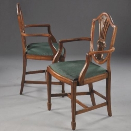 Antieke stoelen / Stel van 8 mahonie eetkamerstoelen waarvan 2 met armleuningen ca. 1910 (No.720308)