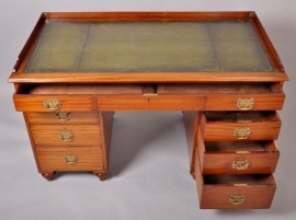 Antieke bureaus / mahonie scheeps bureau / Military desk / campaign desk ca. 1890-1900 (No.463413)