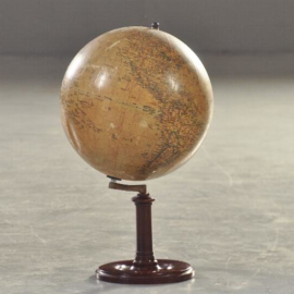 Antieke globes /Antieke globes / Aardglobe uitgave Erven Bijleveld Utrecht ca. 1925/30  (No.998893)