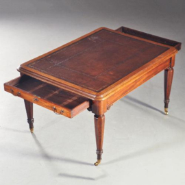 Antieke bureaus / Vroeg Victoriaanse schrijftafel / bibliotheektafel  ca. 1850 met 2 laden aan de korte kant (No.193131)