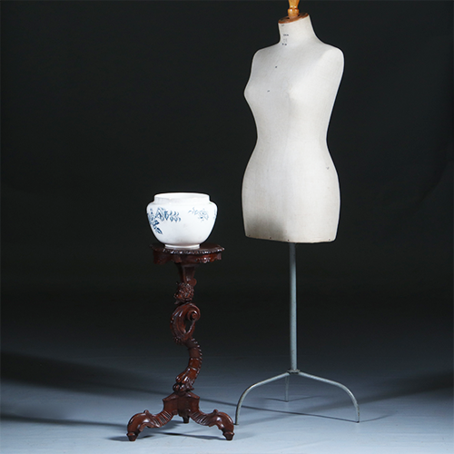 Karakteristieke Italiaans Neorenaissance pedestal ca 1875 met Pan de bosgod (No.301831)
