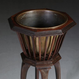 Antieke bijzettafels / Wijntafels / Hollandse mahonie jardiniere / chache pot of toch een wijnkoeler ca. 1890 (No.572233)