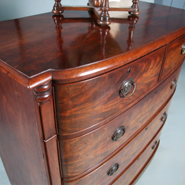 Bow front commode met oplopende lade bloemmahonie ca 1825 (No.280315)