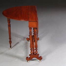 antieke bijzettafels  / Sutherland table ca. 1890 in massief mahonie (No.722115)