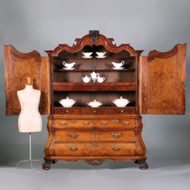 Prachtig gaaf  Hollands Kabinet met gespiegelde wortel panelen ca 1750 (No.450420)