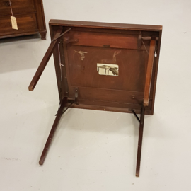 Antieke bijzettafels /Opklapbare kaarttafel of speeltafel gestempeld THONET met instructiefoto en verkopersplaatje mahonie (No.252051)