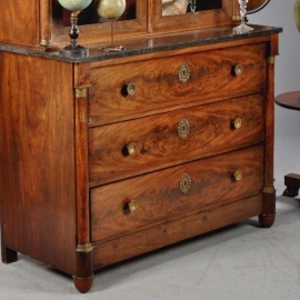 Antieke kast / Franse Empire commode ca. 1810 met opzet vitrine marmer blad (No.751610)
