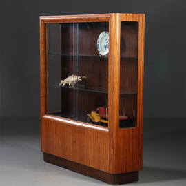 Antieke kasten / Art Deco vitrine Wengé en noten ca. 1925 drie-zijdig glas (No.891510)