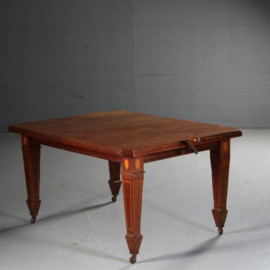 Antieke tafel / Mahonie windout table ca. 1890 met slinger en 2 extra bladen in oude kleur (No.581654)