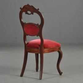 Antieke stoelen / Hoge uitbundige Koloniale Willem III stoel ca. 1875 met rood velours (No.331115)