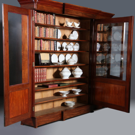 Strakke grote driedeurs Boekenkast Servieskast Laat Biedermeier ca 1840 deels gesloten mahonie en bloemmahonie (No.212815)