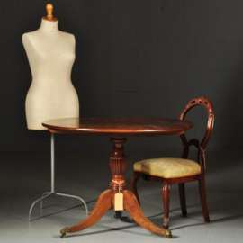 Antieke tafel / Kleine ronde mahonie eetkamertafel ca. 1860 met tilttop-mechaniek (No.440314)