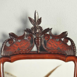 Antieke spiegels / Lief klein Soesterspiegeltje ca. 1790 met heel fijn gestoken kroontje (No.473607)