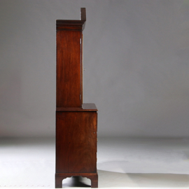 Boekenkast met bureau of buro bookcase ca 1825 met timpaan donker mahonie (No.211760)