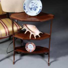 Antieke bijzettafels / kleine etagère "lang gerekte 6-kant"  ca. 1800 Mahonie met essen en hulst (No.691746)