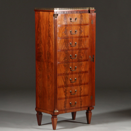 Hoge smalle ladenkast Chiffoniere met 8 laden en wellington-sluiting ca 1880 (No.962605)