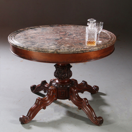 Antieke tafels / Center table / bijzettafel met terra/rose geaderd marmer blad ca 1860 in notenhout (No.880222)