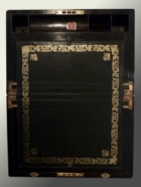 antieke schrijfkist of notariskist palissander met parelmoer (No.98478)